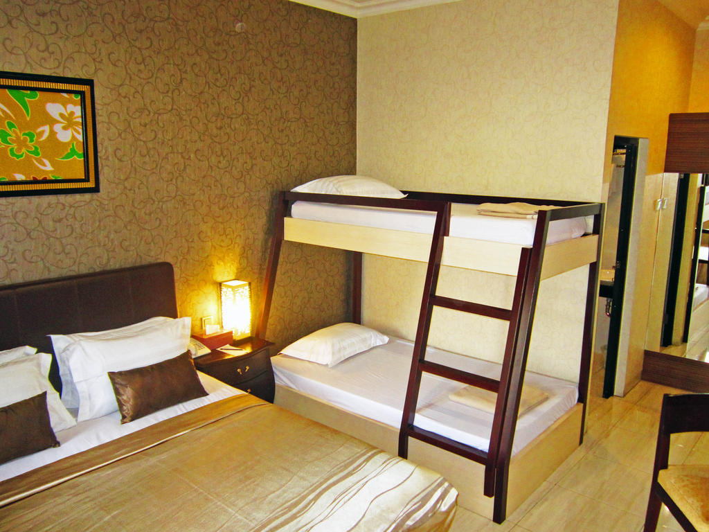 Hotel C3 Semarang Room photo