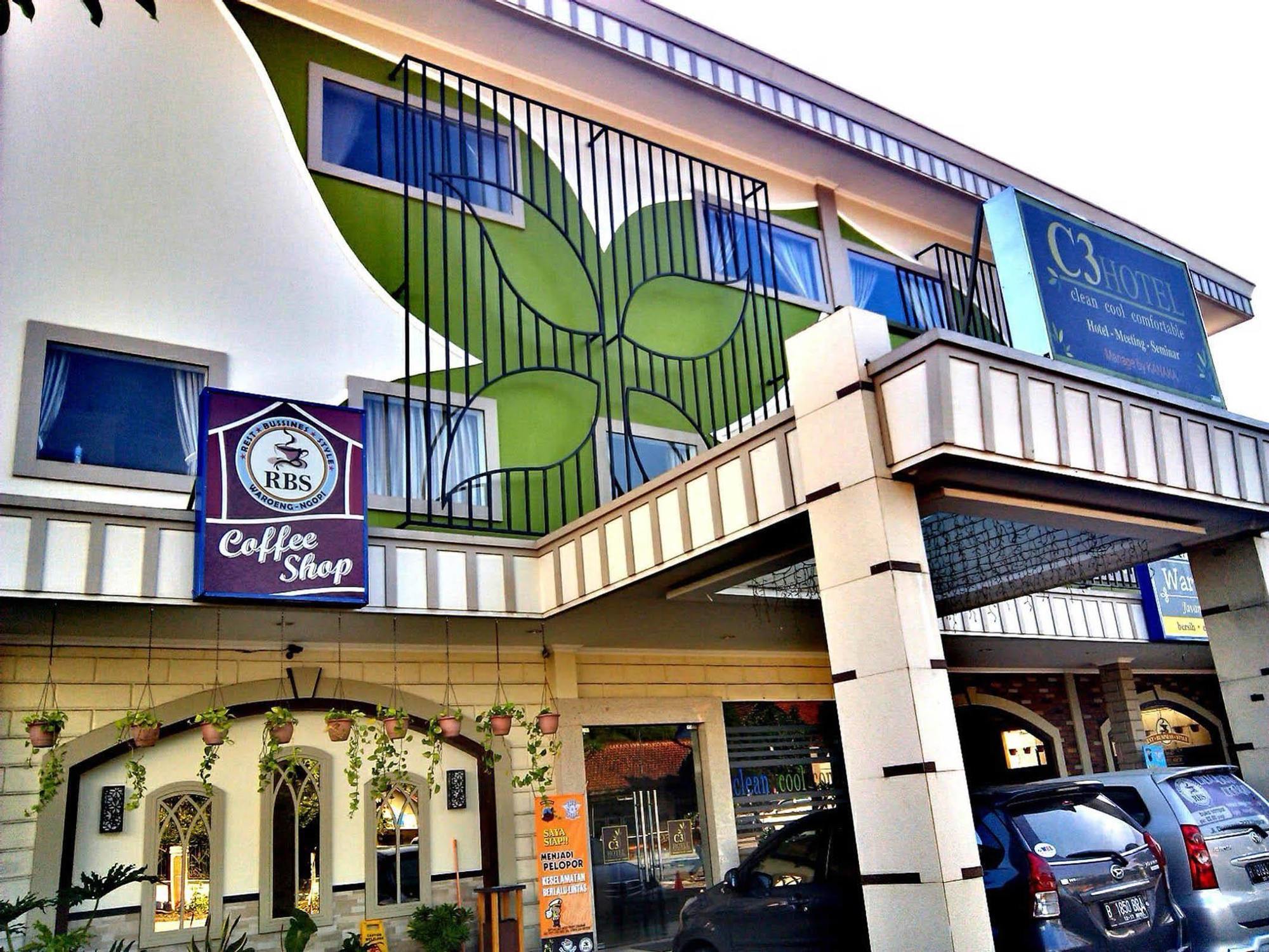 Hotel C3 Semarang Exterior photo